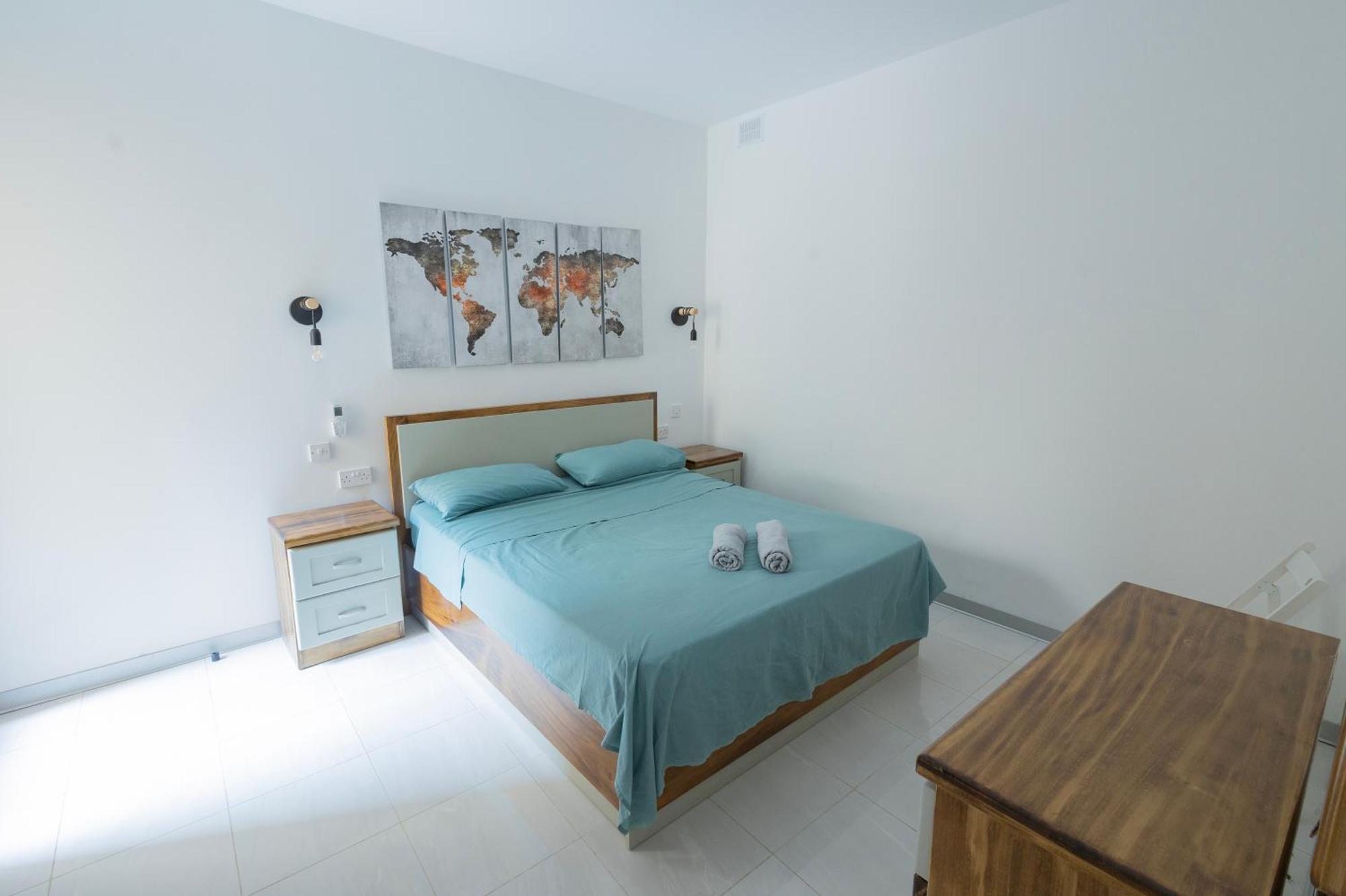 Chambray, Blissful Escape Għajnsielem